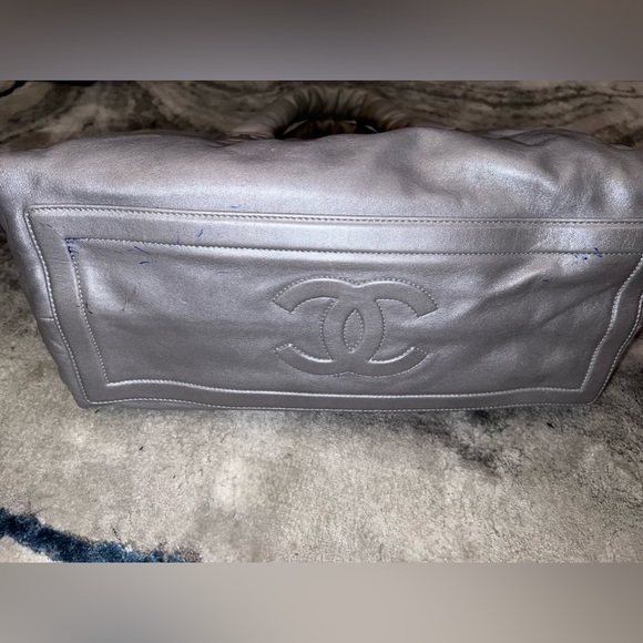 Metallic Lambskin Quilted Small Coco Cocoon Reversible Tote Light Grey & Navy - Picture 13 of 17